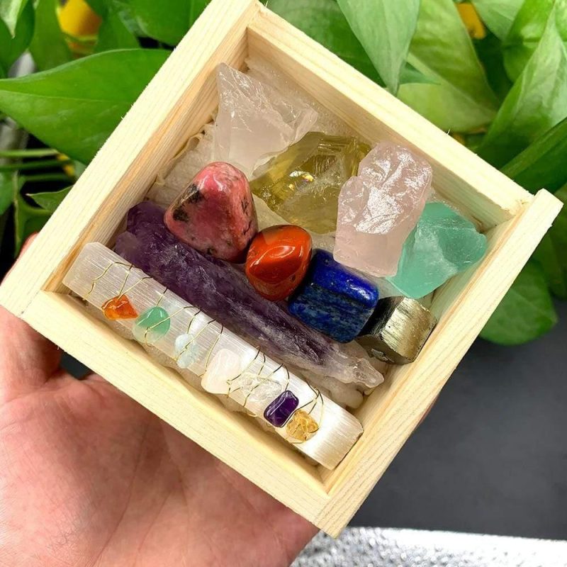 10 Healing Crystals In a Box - Image 2
