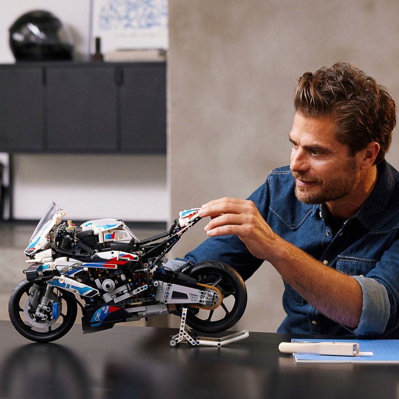 LEGO – Technic BMW M 1000 RR 42130 - Image 5