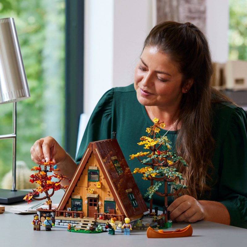 LEGO – Ideas A-Frame Cabin 21338 - Image 2