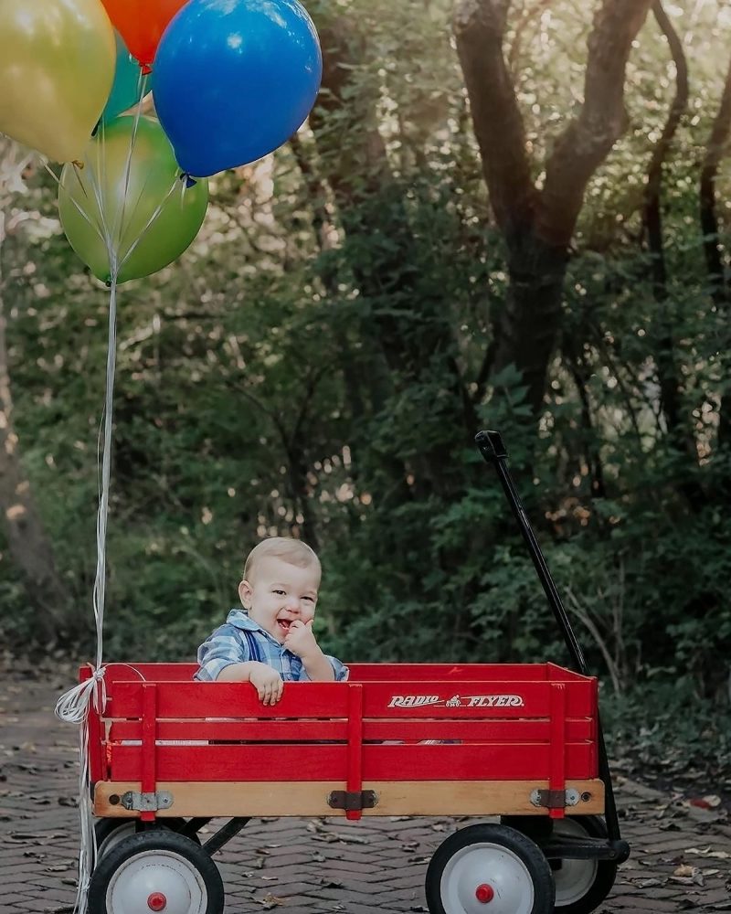 Radio Flyer Town Country Wagon - Image 4