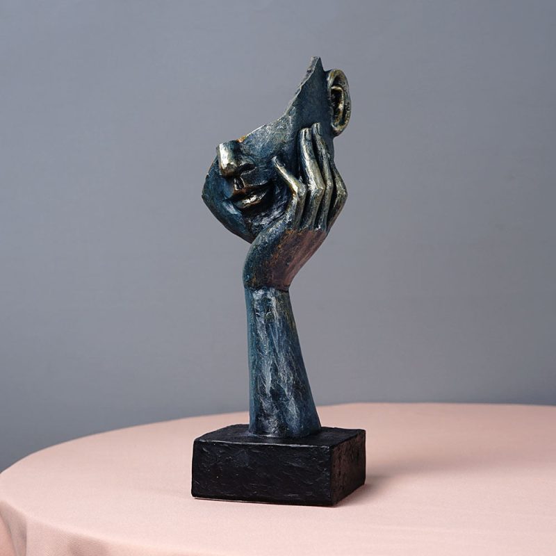 Abstract Retro Thinker Sculpture - Image 5