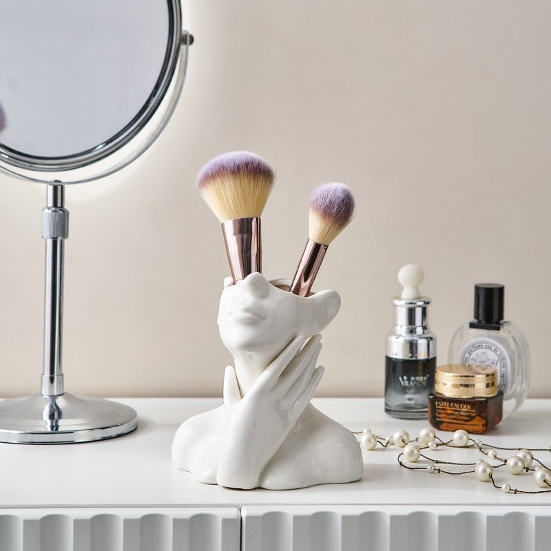 Abstract Facial Expression Vase - Image 2
