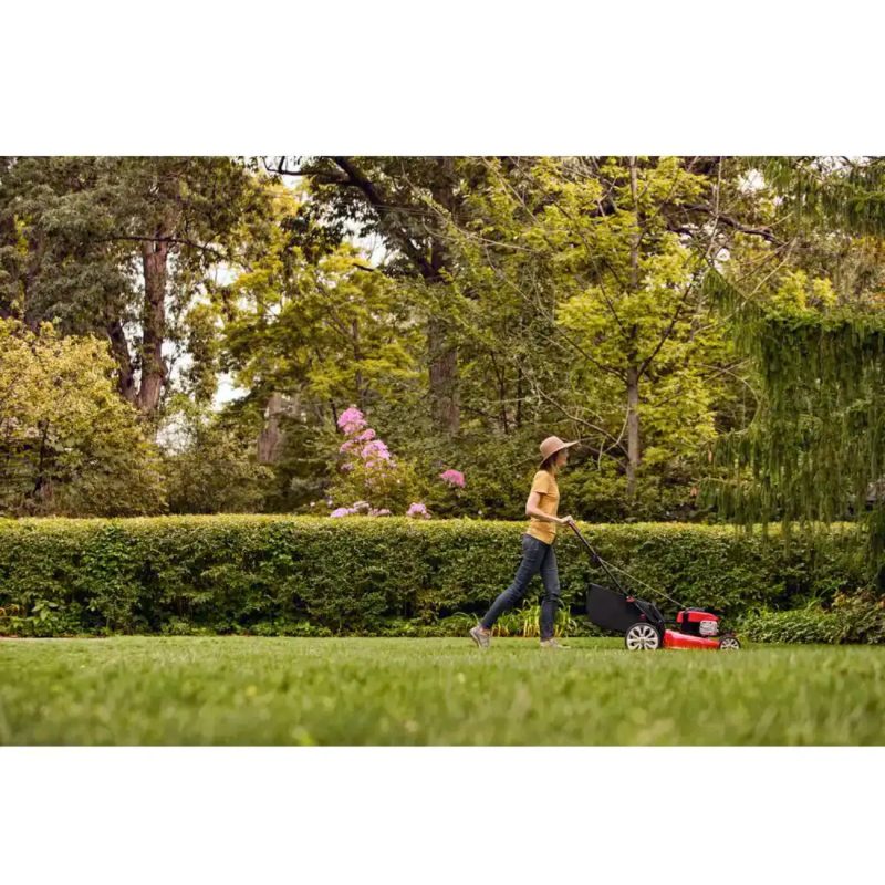 Troy-Bilt 21in. 140cc Briggs and Stratton Gas Push Lawn Mower with Rear bag and Mulching Kit Included - Image 6