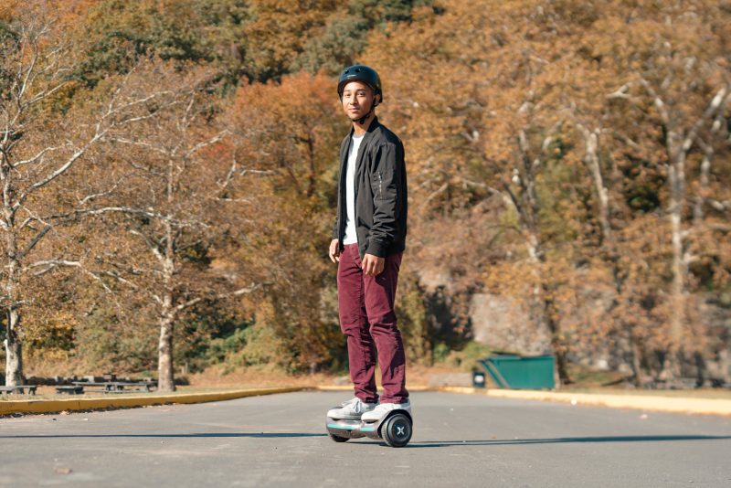 Hover-1 – Ranger Electric Self-Balancing Scooter w/6 mi Max Range & 7 mph Max Speed- Premium Bluetooth Speaker – Gray - Image 13