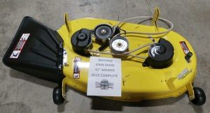 John Deere 42′′ mower deck complete ONLY FITS Z225 mowers BM23408