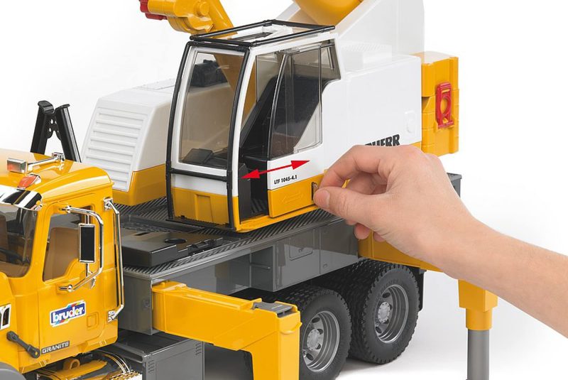 Bruder Granite Liebherr Crane Truck - Image 4