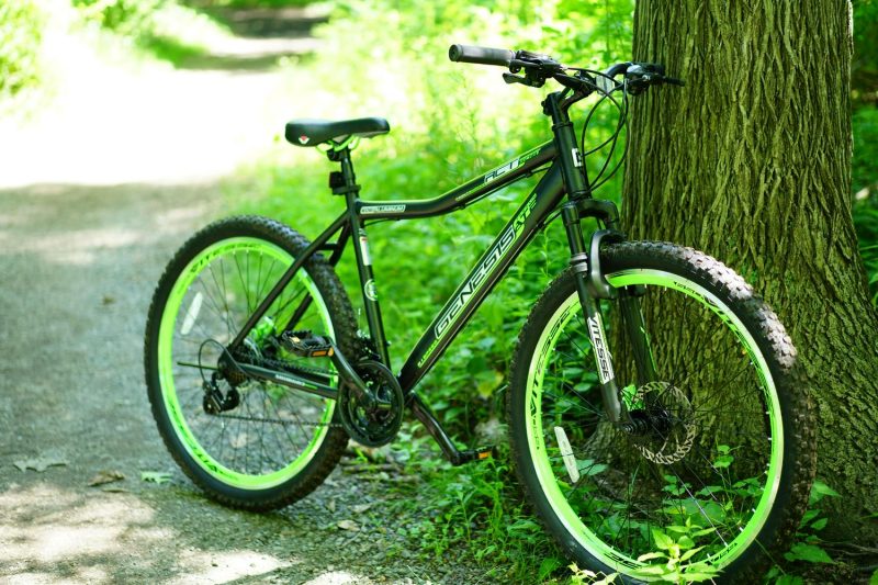 Genesis 27.5 RCT Mens Mountain Bike, Black/Green - Image 9