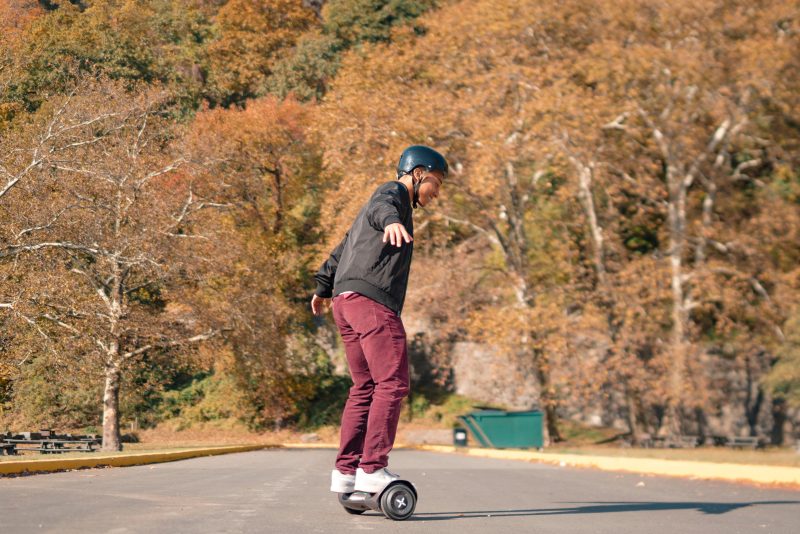 Hover-1 – Ranger Electric Self-Balancing Scooter w/6 mi Max Range & 7 mph Max Speed- Premium Bluetooth Speaker – Gray - Image 10