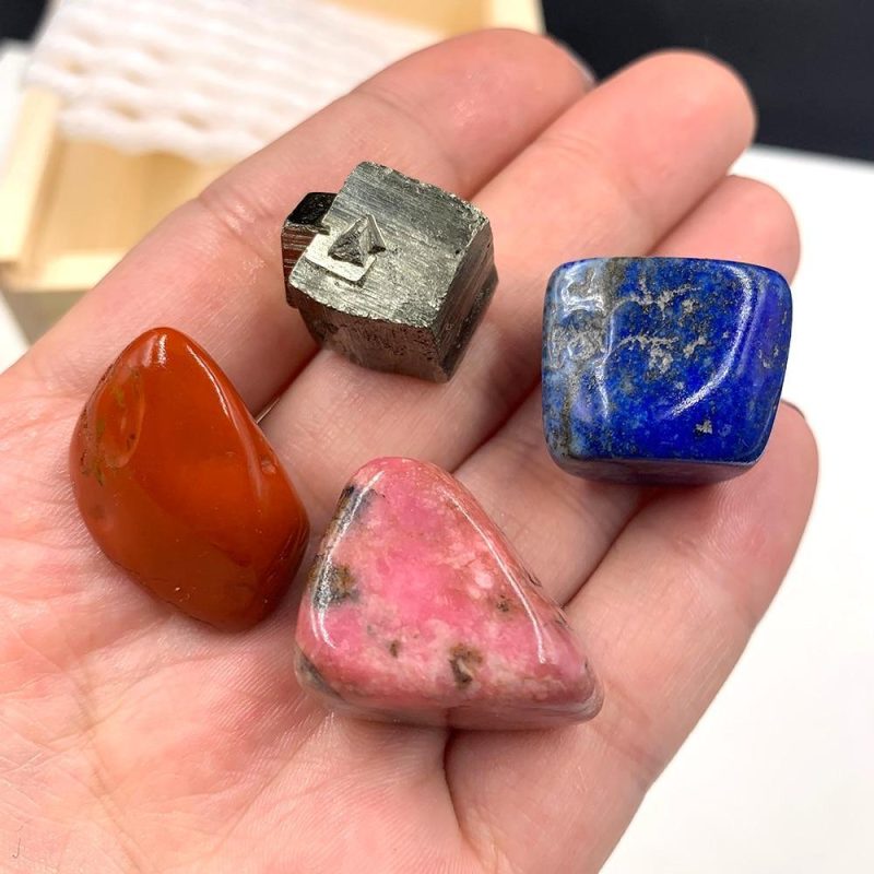 10 Healing Crystals In a Box - Image 7