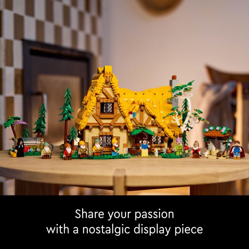 LEGO – Disney Snow White and the Seven Dwarfs’ Cottage Build and Display Set 43242 - Image 6