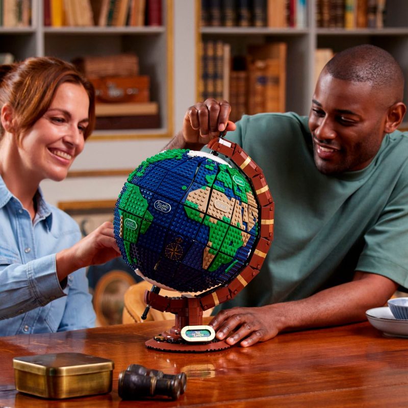LEGO – Ideas The Globe 21332 Toy Building Kit (2,585 Pieces) - Image 2