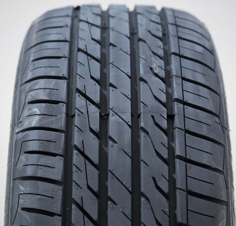 Arroyo GRAND SPORT A-S All-Season Tire 225/45ZR18 95W XL for Cars & SUVs - Image 3