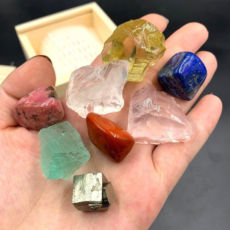 10 Healing Crystals In a Box - Image 4