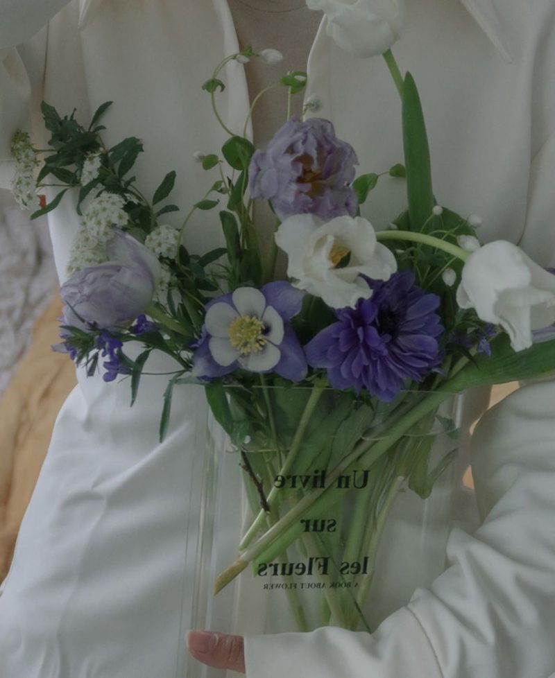 A Book About Flowers Vase - Image 3