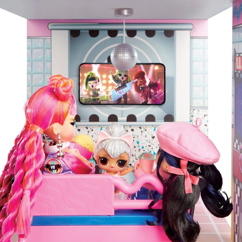 L.O.L. Surprise! OMG Fashion House Playset with 85+ Surprises, Made from Real Wood - Image 9