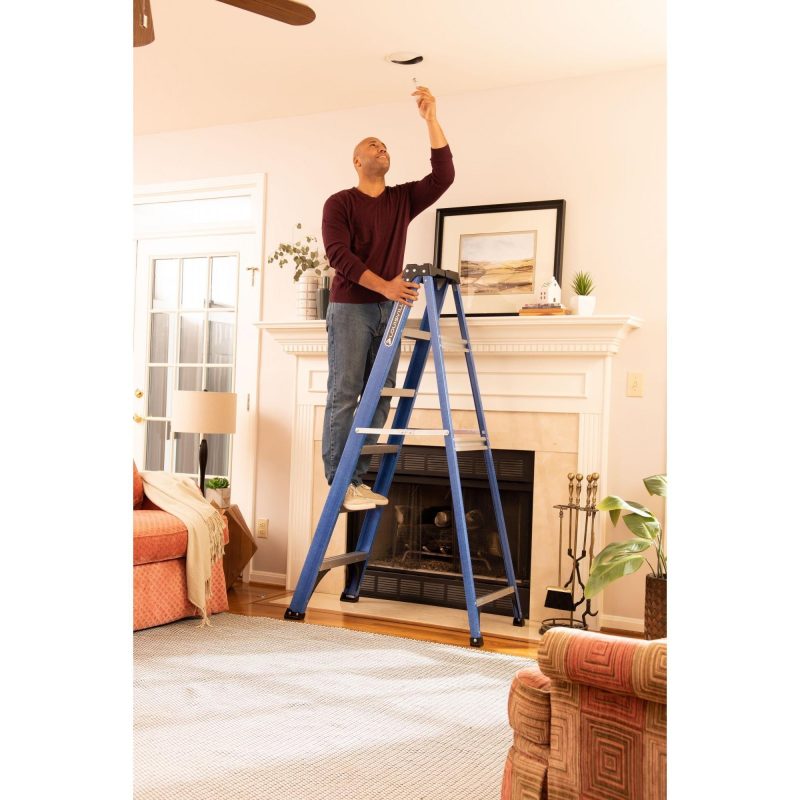 Louisville Ladder 6 ' Fiberglass Step, 10' Reach, 225-lb, Load Capacity, W-3217-06 - Image 2