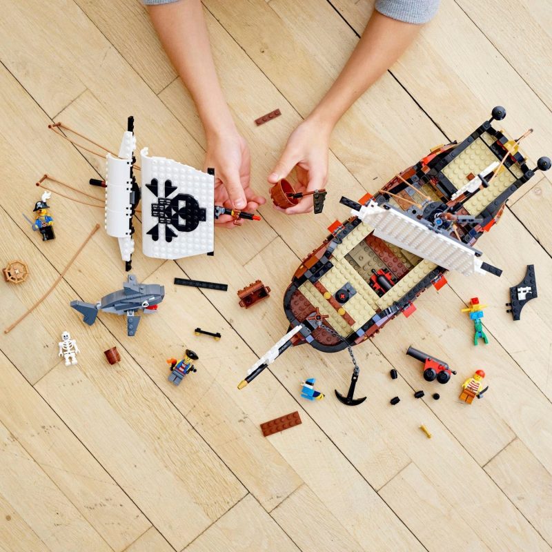 LEGO – Creator 3in1 Pirate Ship 31109 - Image 5